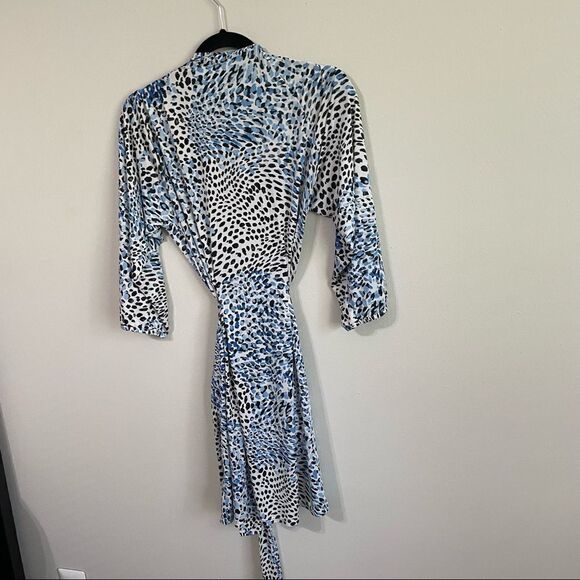 Oscar de la Renta Pink Label Jersey Silky Knit Animal Print Wrap Robe - Picture 9 of 11